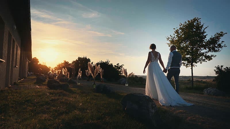 Mariés au coucher de soleil, film de mariage Piflette Production